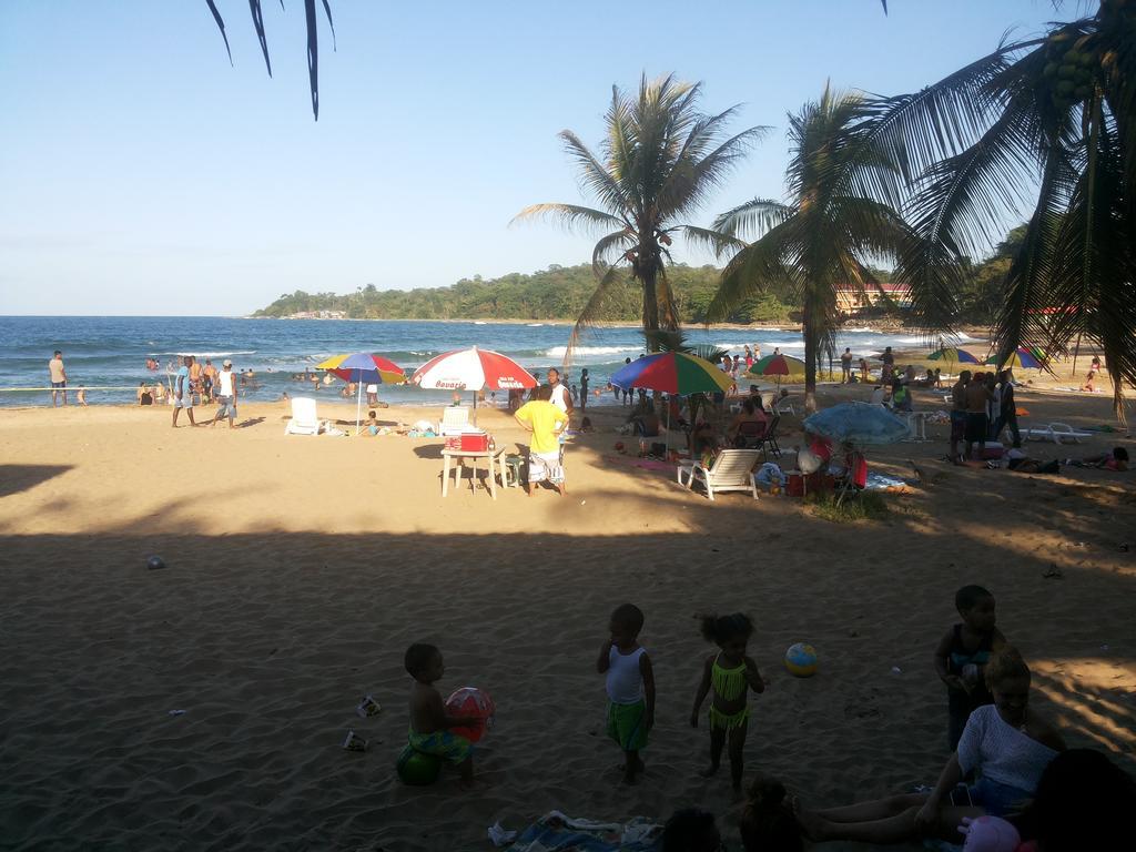Hotel La Uvita Limón Exterior foto